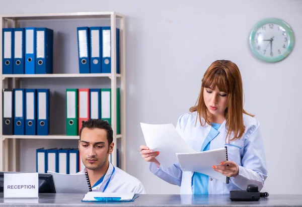 Two Doctors Working Reception Hospital — Stock Photo, Image