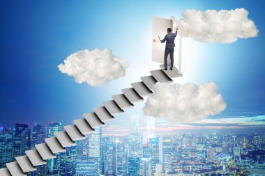 Merdivenler üst kata çıkıyor.