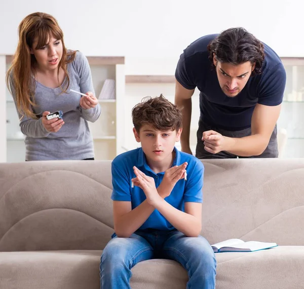Concept Underage Smoking Young Boy Family — Stock Photo, Image