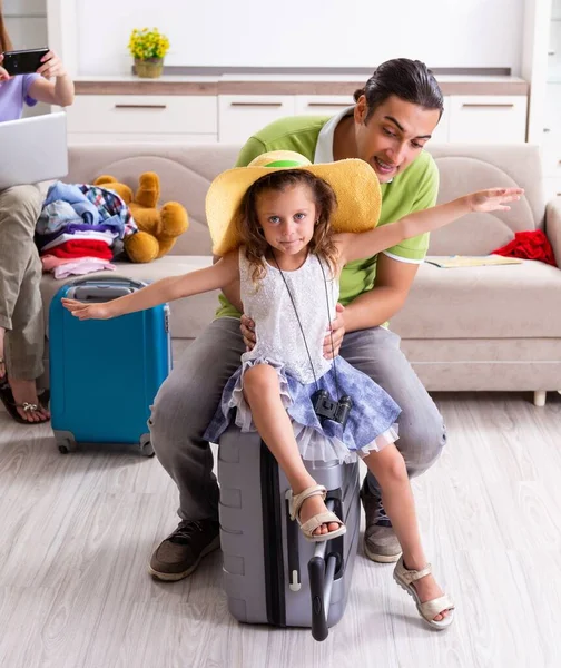 Happy Family Planning Vacation Trip — Stock Photo, Image