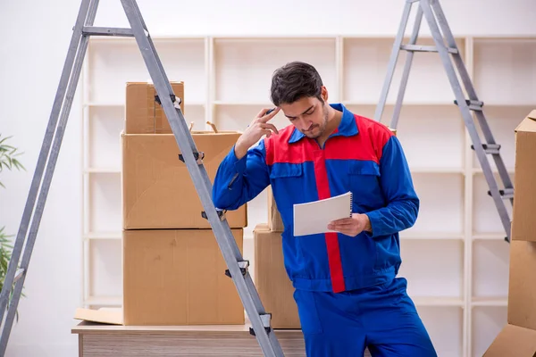 Young Contractor Doing Home Relocation — Stock Photo, Image