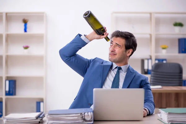 Young Businessman Employee Drinking Alcohol Office — Stock Photo, Image