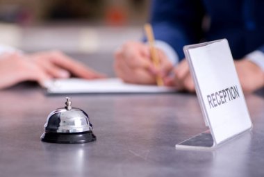 Otelin resepsiyon zili