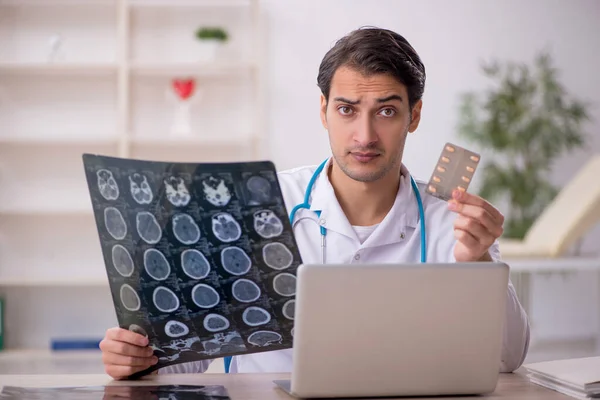 Young Male Doctor Radiologist Working Hospital — Stock Photo, Image
