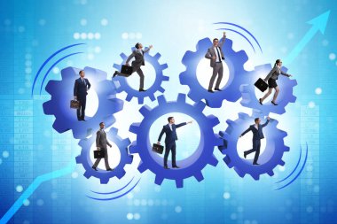 Takım çalışması konseptinde iş adamları