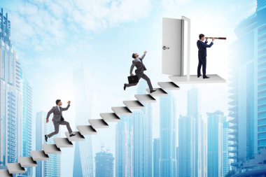 Merdivenler üst kata çıkıyor.