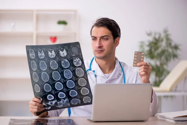 Young Male Doctor Radiologist Working Hospital — Stock Photo, Image
