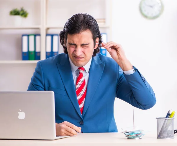 Young Male Employee Suffering Office — Stock Photo, Image