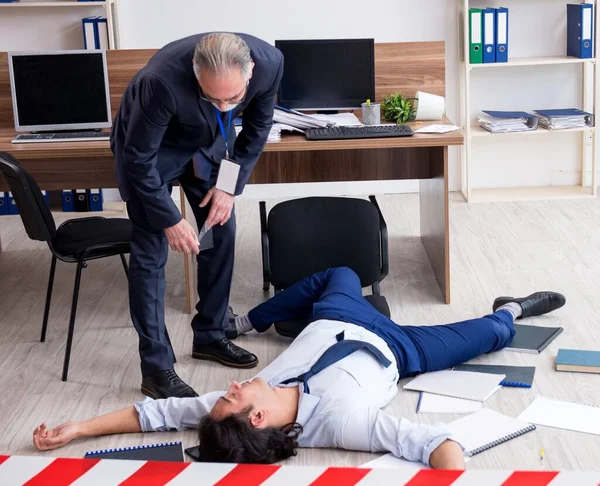 Forensic Investigator Dead Employee Office — Stock Photo, Image