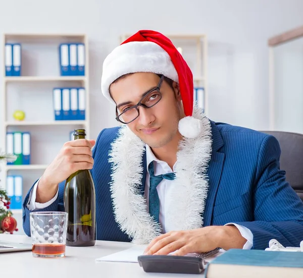 Businessman Celebrating Christmas Holiday Office — Stock Photo, Image