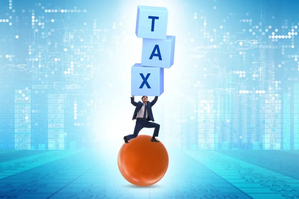 Daňový Koncept Vyvažujícím Podnikatelem — Stock fotografie