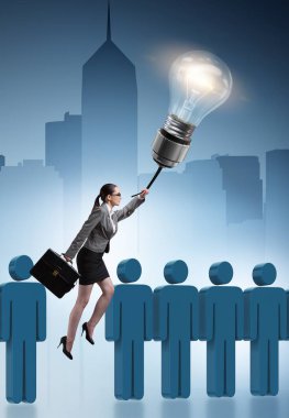 Kariyer tanıtım konseptindeki iş kadını.