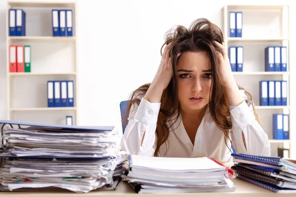 Young Female Employee Unhappy Excessive Work — Φωτογραφία Αρχείου