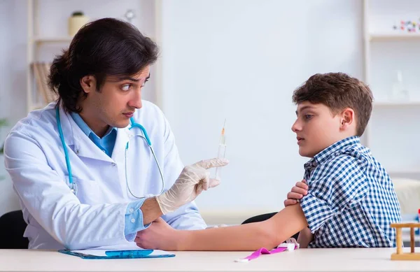 Niño Concepto Transfusión Sanguínea — Foto de Stock