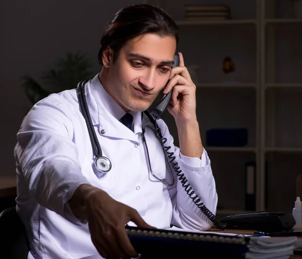Young Male Doctor Hospital Night — Stock Photo, Image