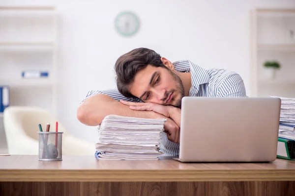 Young Employee Too Much Work Workplace — Stock Fotó