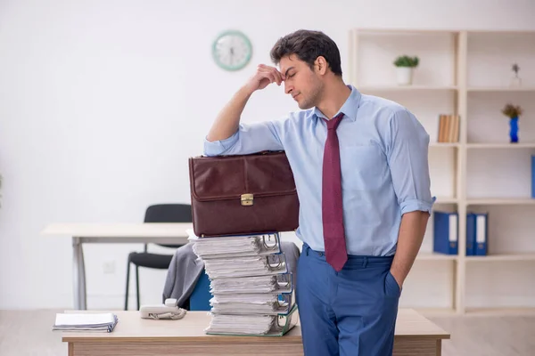 Young Employee Unhappy Excessive Work Workplace — Foto de Stock
