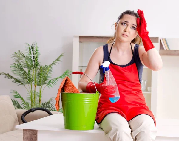 Young Beautiful Woman Cleaning Apartment — 스톡 사진