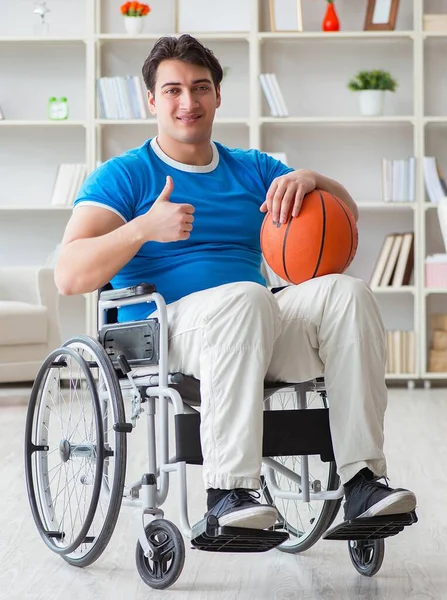 Mladý Basketbalista Vozíku Zotavuje Zranění — Stock fotografie