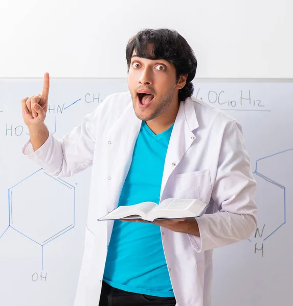Young Student Chemist Classroom — Stock Photo, Image