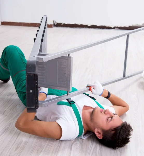 Young Worker Falling Ladder — Stock Photo, Image