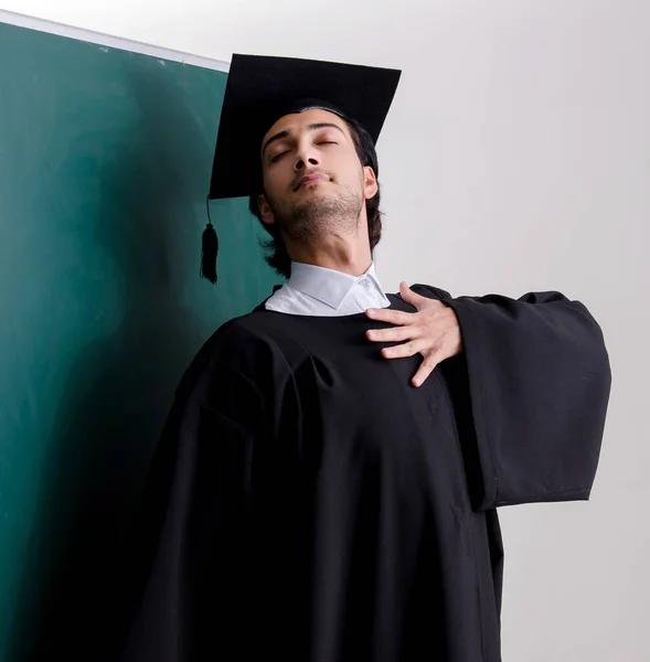 Graduate Student Front Green Board — Stock Photo, Image