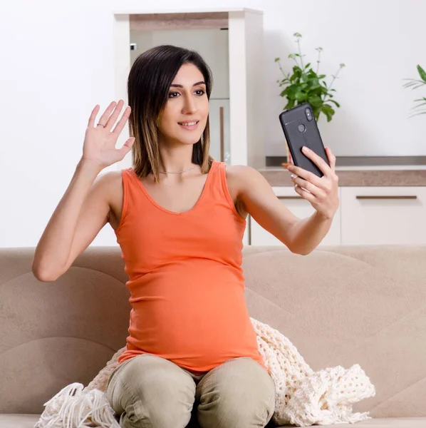 Young Pregnant Woman Home — Stock Photo, Image