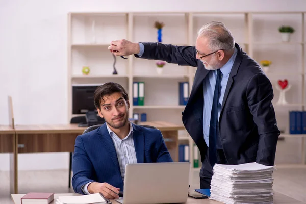 Two Colleagues Working Office — Stock Photo, Image