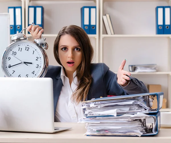 Beautiful Female Employee Unhappy Excessive Work — Stockfoto