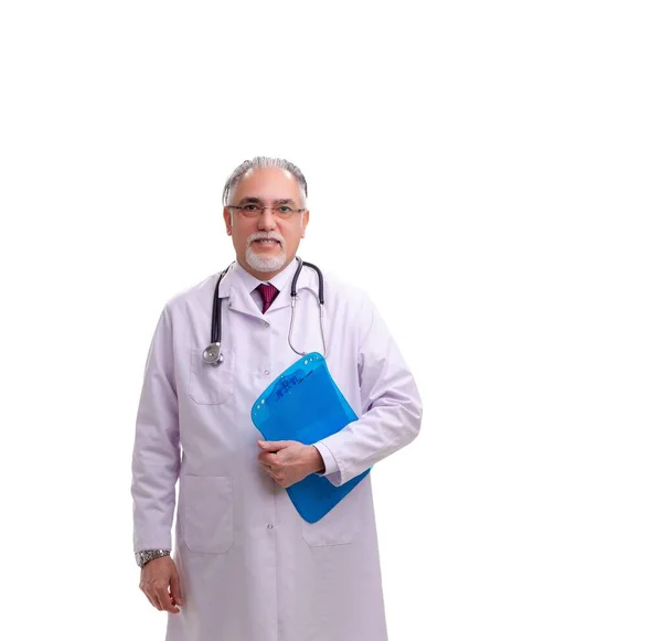 Velho Médico Masculino Isolado Branco — Fotografia de Stock