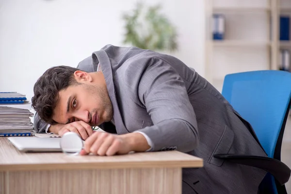 Young Employee Too Much Work Workplace — Zdjęcie stockowe