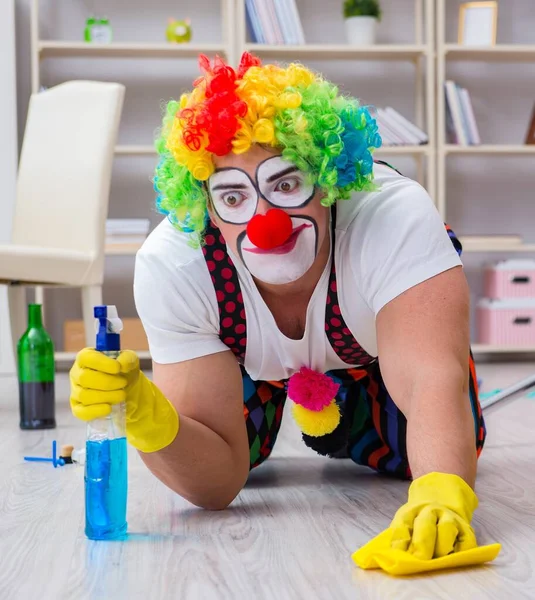 Funny Clown Doing Cleaning Home — Stock Photo, Image