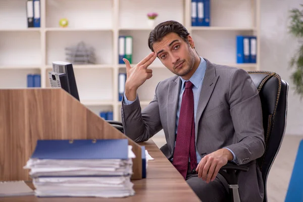 Young Businessman Employee Workplace — Stock Photo, Image