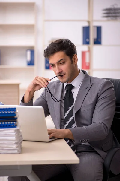 Young Businessman Employee Working Workplace — Stock Photo, Image