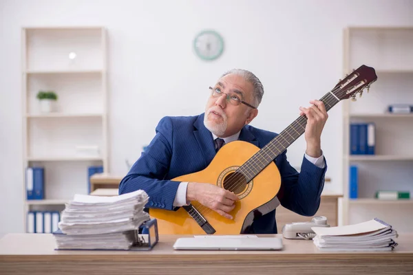 Old Employee Playing Guitar Office — Photo
