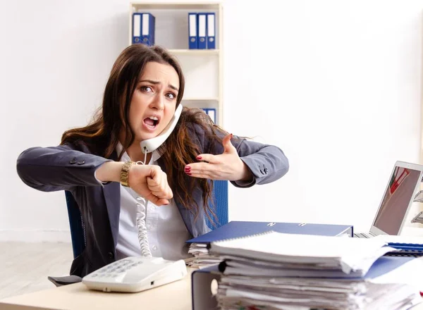 Young Female Employee Unhappy Excessive Work — 스톡 사진