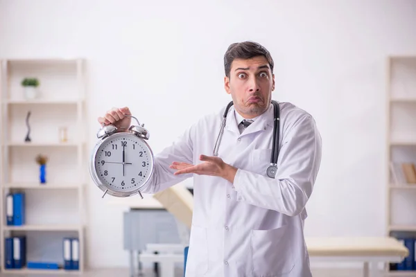 Young Doctor Time Management Concept — Stock Photo, Image
