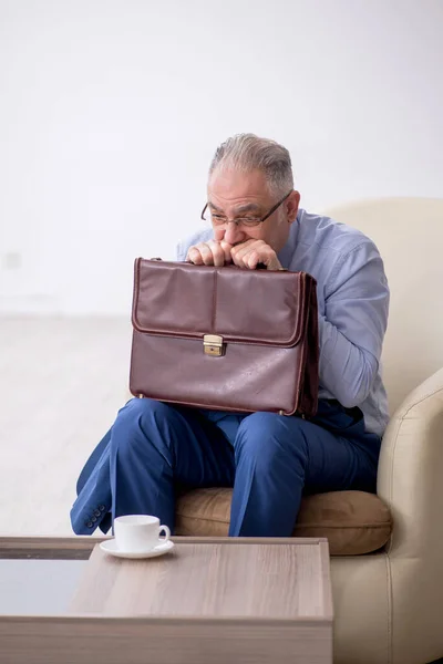 Old Male Boss Waiting Business Meeting — Stock Photo, Image