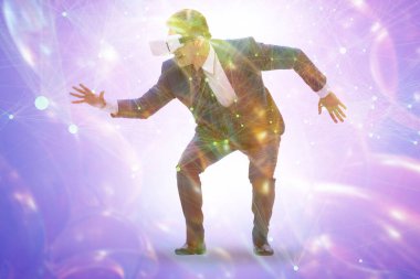 Adam ve VR gözlükleri ile sanal gerçeklik kavramı