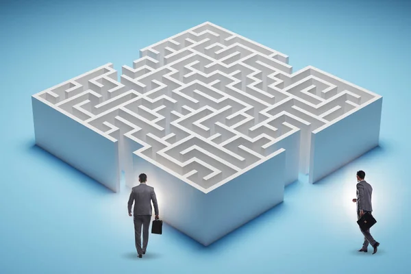 Businessman Trying Find Way Out Maze — Foto de Stock