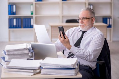 Old employee and too much work at workplace