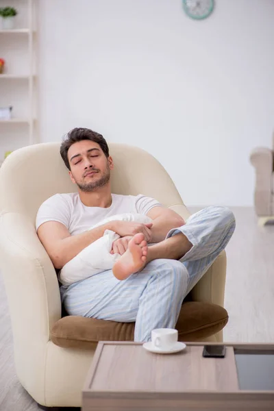 Young Lazy Man Starting Day Home — Stock Photo, Image