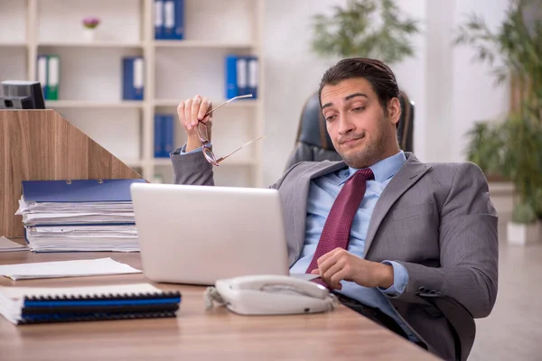 Young Businessman Employee Workplace — Stock Photo, Image