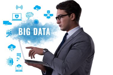 Sanal tuşlara basan insanların olduğu büyük veri kavramı