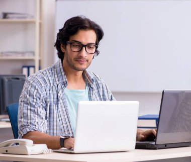 The it specialist working in the office