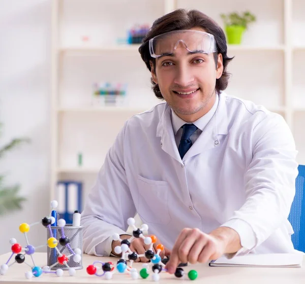 Young Male Scientist Working Lab — Stock Photo, Image