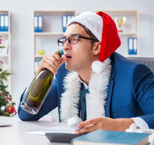 Businessman Celebrating Christmas Holiday Office — Stock Photo, Image