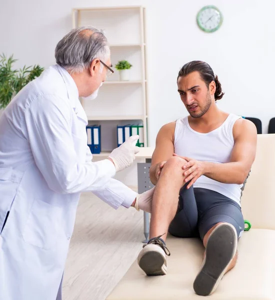 Young Male Patient Visiting Experienced Doctor — Stock Photo, Image