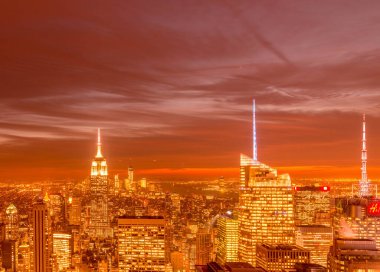 New York - 20 Aralık 2013: Aşağı Manhattan 'ın 20 Aralık' ta New York, ABD 'de görülmesi. New York 'ta en iyi gece manzarası var.