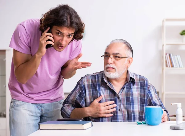 Young Student His Old Grandpa Home — Stock Photo, Image